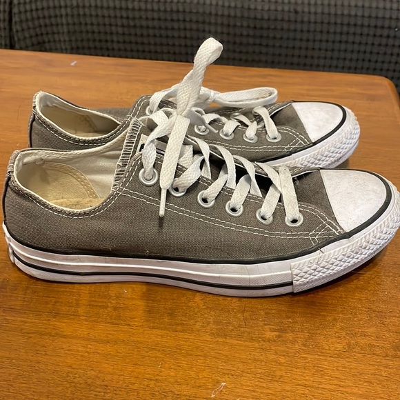 Converse chuck taylors - Picture 1 of 4